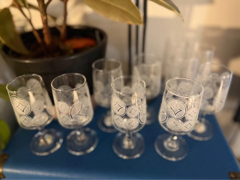 MCM etched Geometric design sherry/cordial glasses- Set of 10 - photo 4