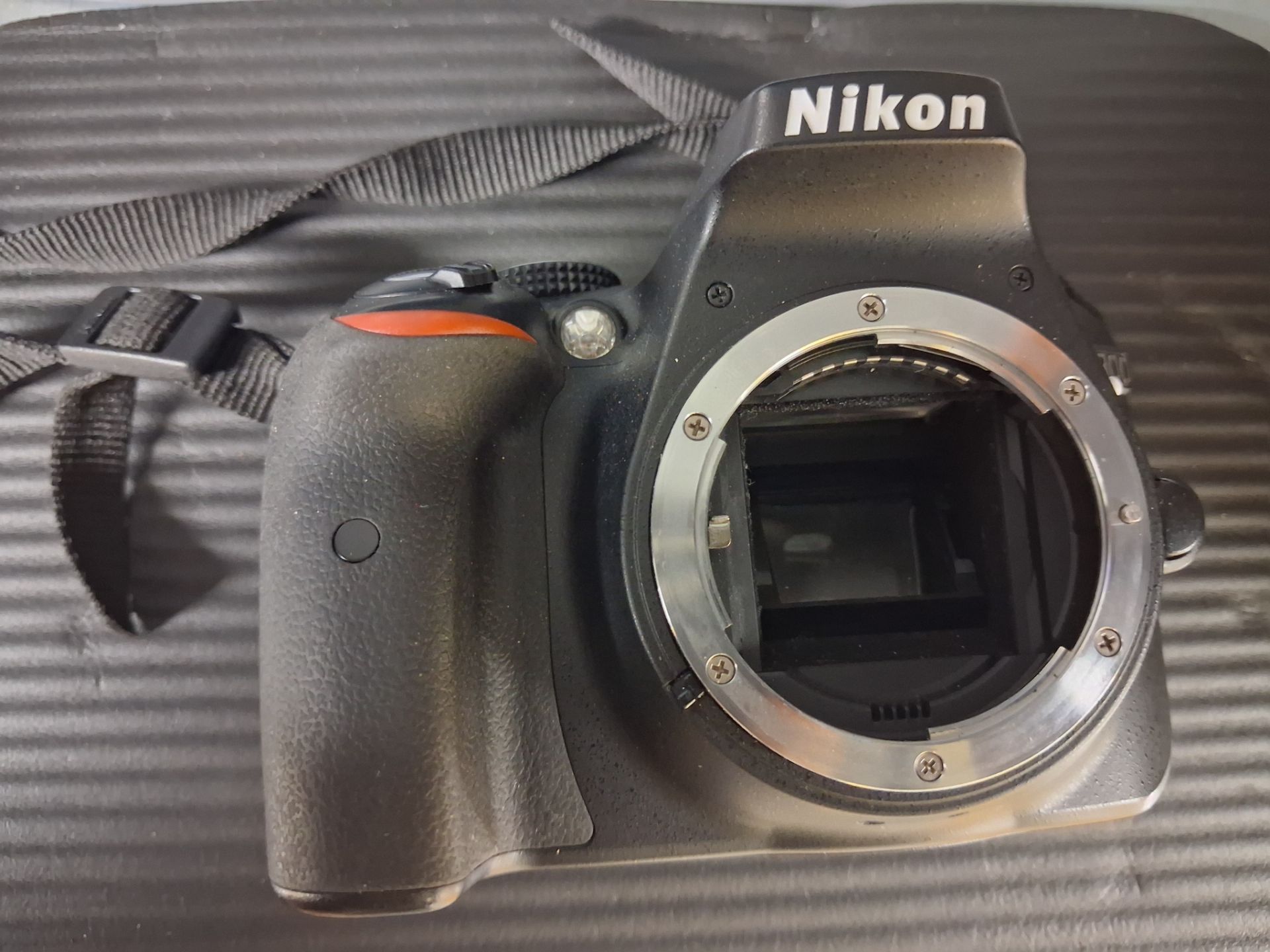Nikon D3300 DSLR Camera - photo 2