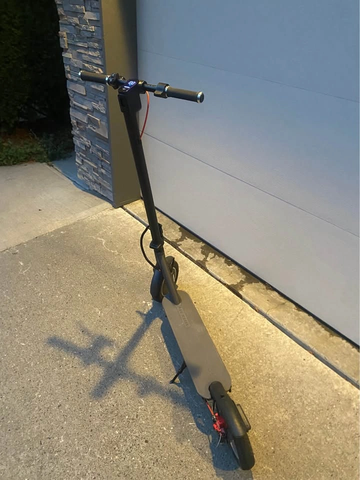 5th Wheel ES09 E-Scooter - photo 2