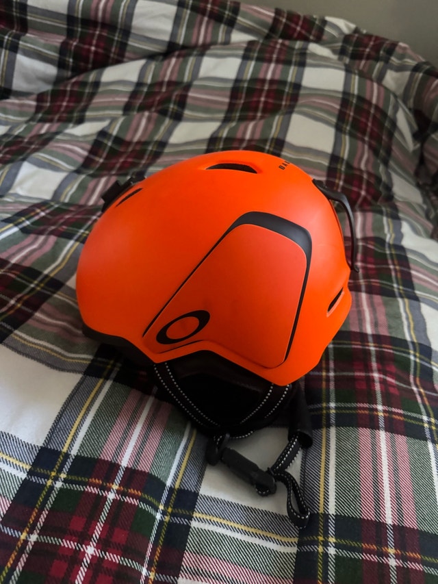 Oakley Helmet and Anon Goggles - photo 3