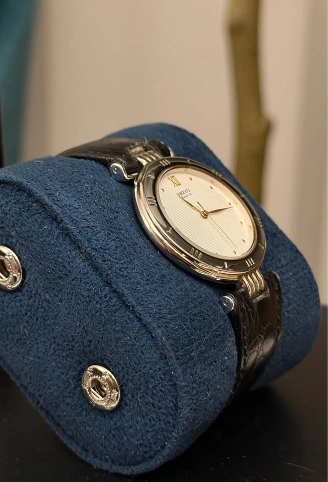 Seiko Quartz Watch Classic Roman numerals - photo 5