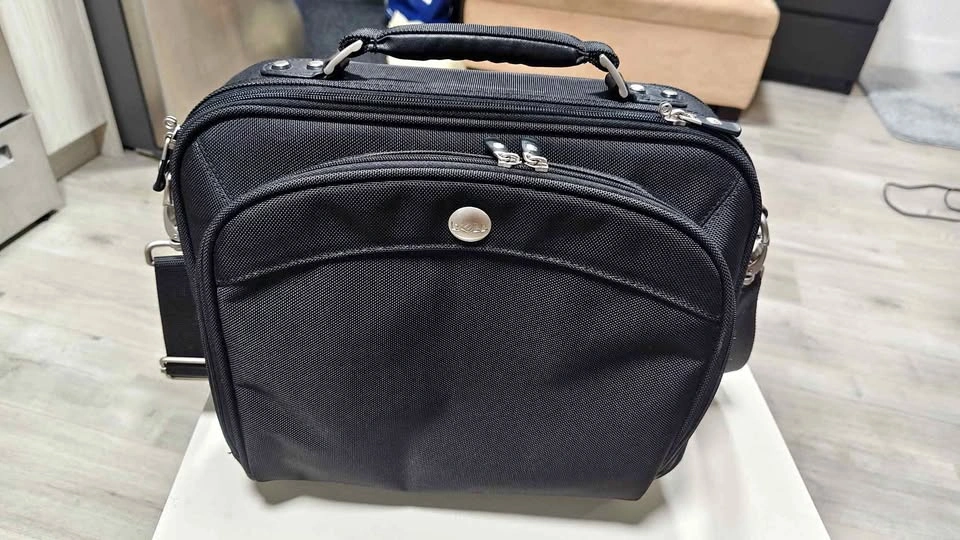OEM Genuine Dell Laptop Bag 15" by 12" by 5"