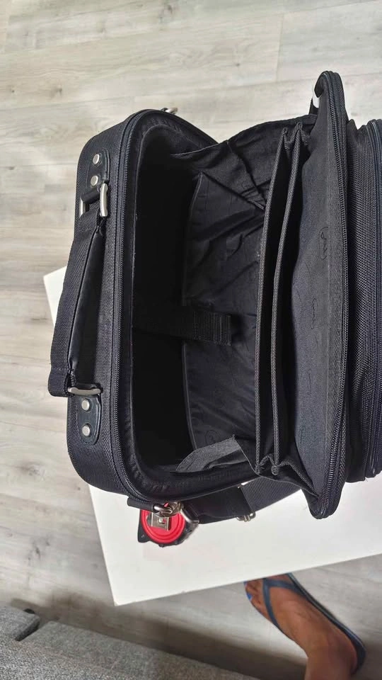 OEM Genuine Dell Laptop Bag 15" by 12" by 5" - photo 5