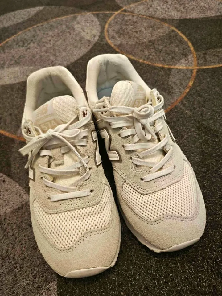 Almost new New Balance 574 Sneaker