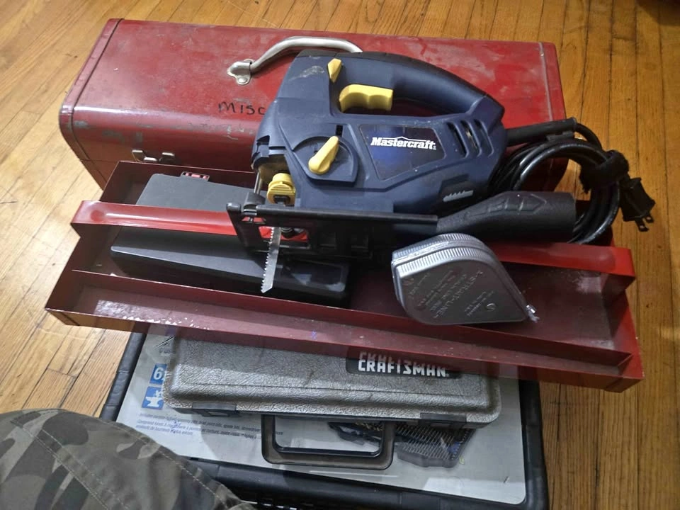 Handyman Starter Set: Jigsaw, Soldering Tool, and Dremel