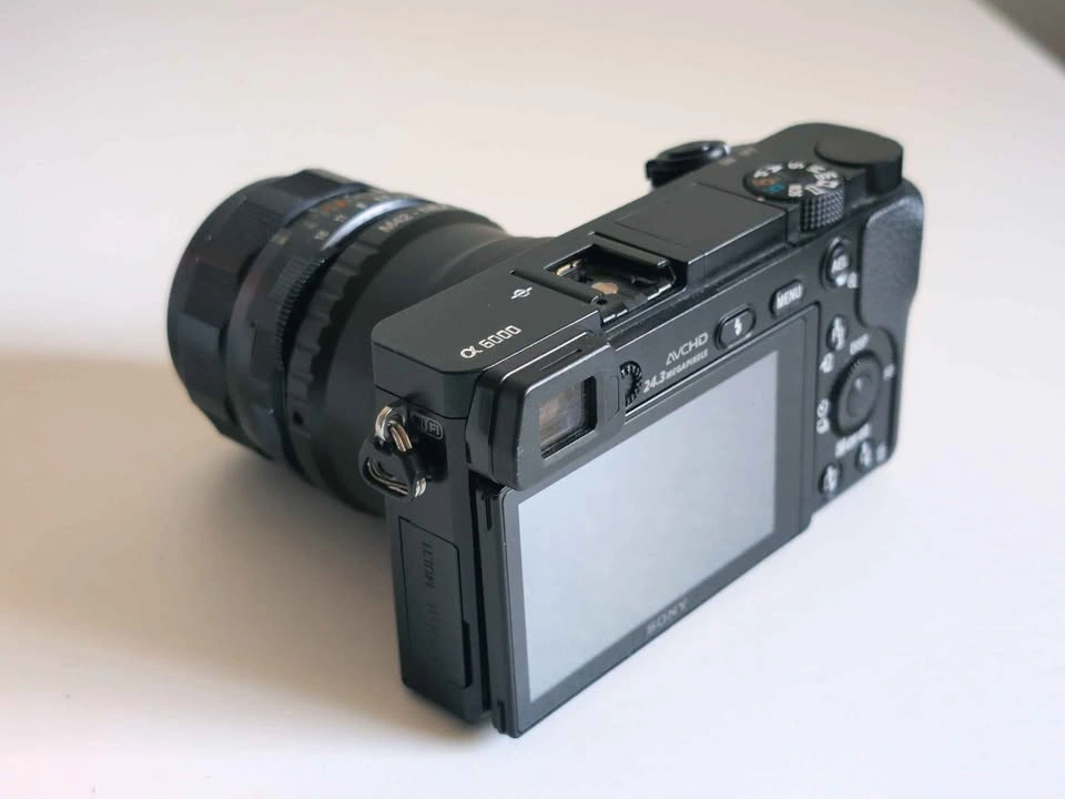Sony a6000 Mirrorless Camera - photo 3