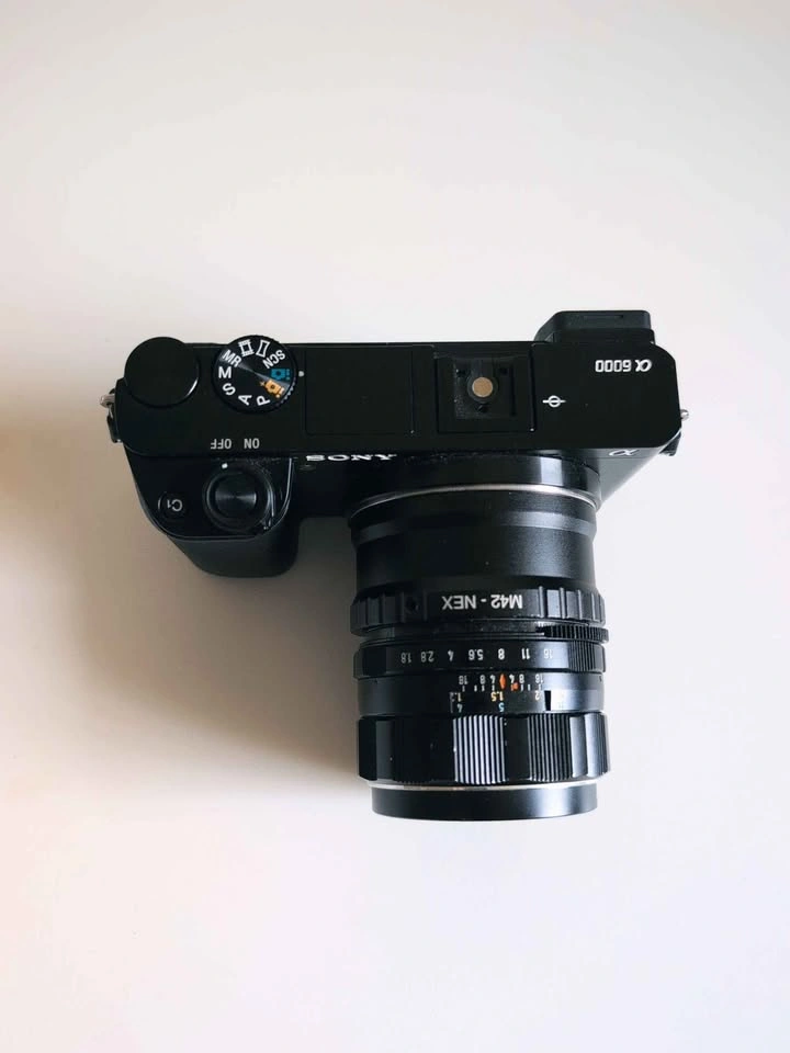 Sony A6000 Creator Kit - 2 Lenses + Box & Accessories - photo 2