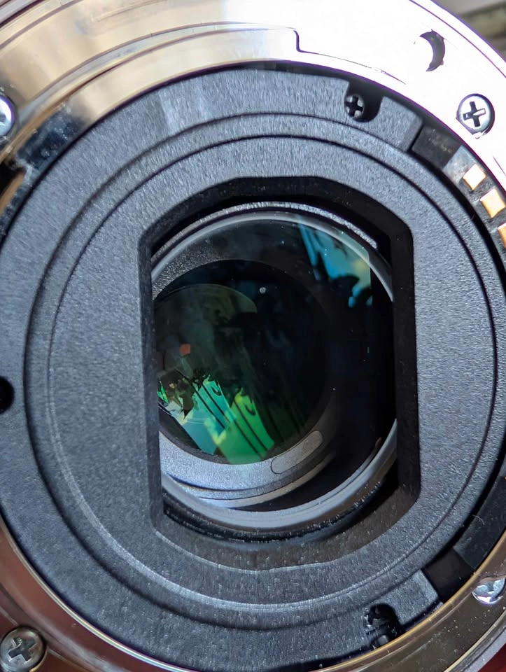 Sony 18-55mm f/3.5-5.6 OSS Lens - photo 4