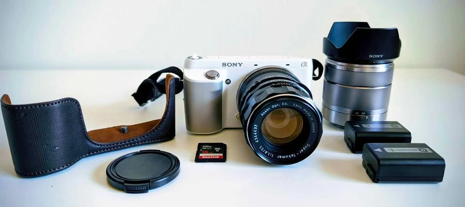 Sony Alpha NEX-F3 Mirrorless Camera Bundle - photo 2