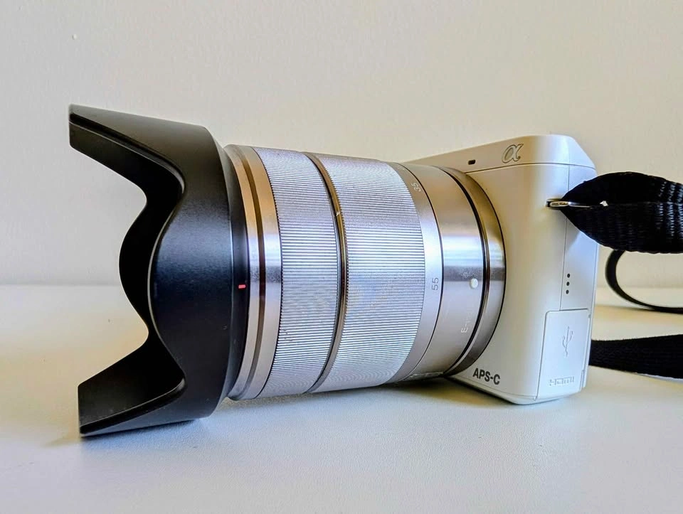 Sony Alpha NEX-F3 Mirrorless Camera Bundle - photo 4