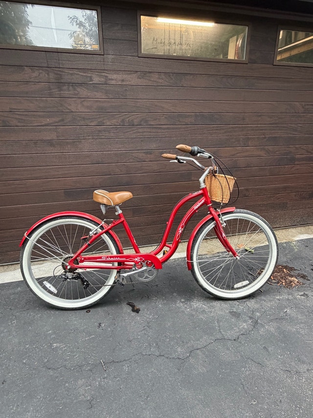 Schwinn Harbour 26" Women's Cruiser Bike - Excellent Condition