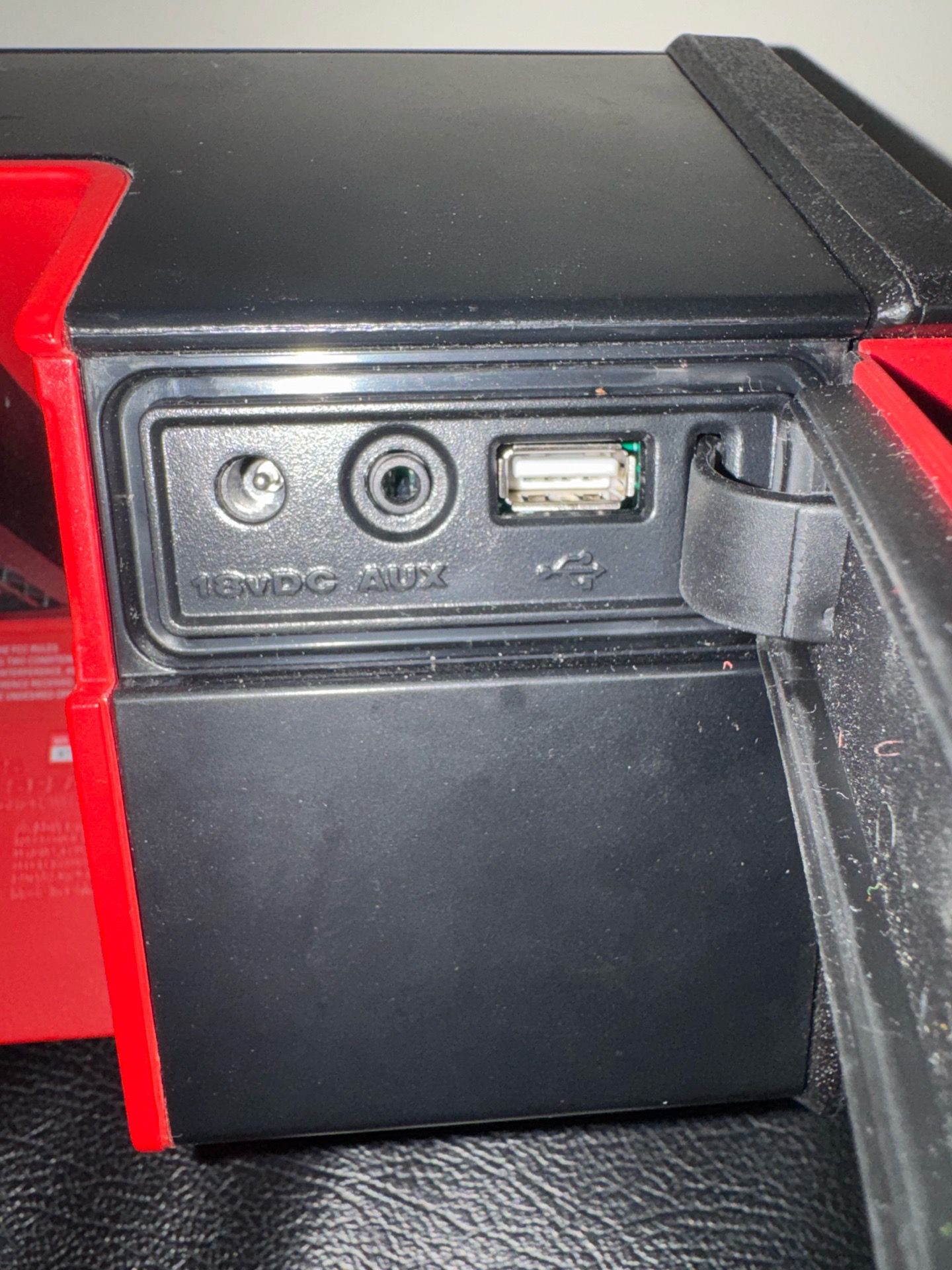 Milwaukee Bluetooth speaker - photo 2