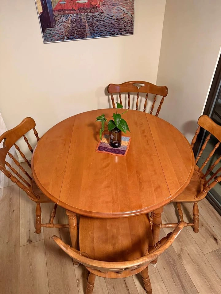 Round Wood Dining Table with 4 Chairs
