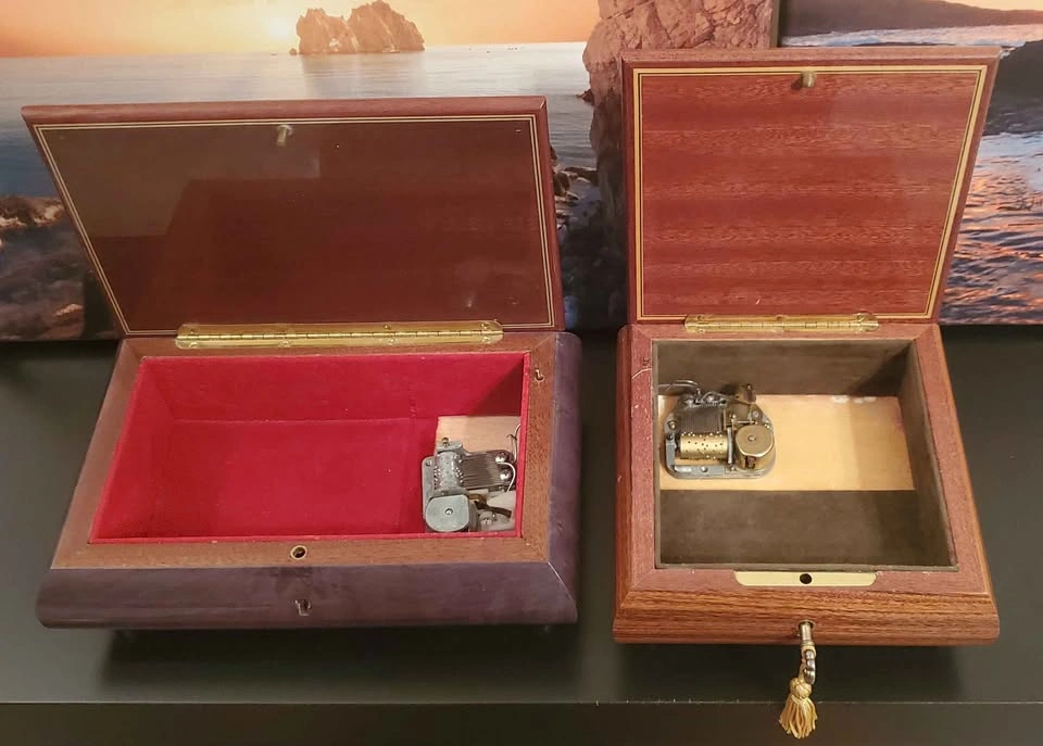 Vintage 1970's/80's Lador Italian Inlaid Wood Music Boxes - photo 3