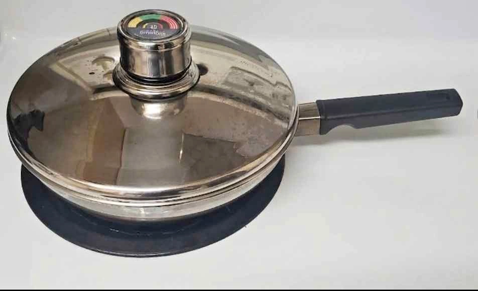 10" Meyer Stainless Steel Pan & BergaMoon Lid Combo
