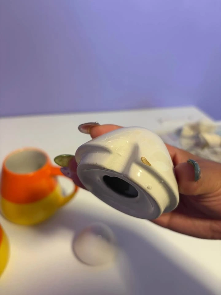Halloween Candy Corn Coffee Mugs w/ one spoon - photo 4