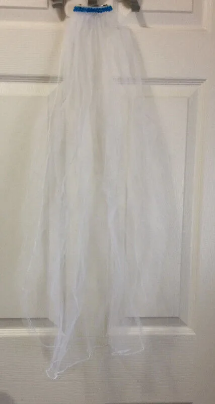 Wedding Supplies For Sale - New Veil, Used Pen, Bubbles, Doves image indicator(4)