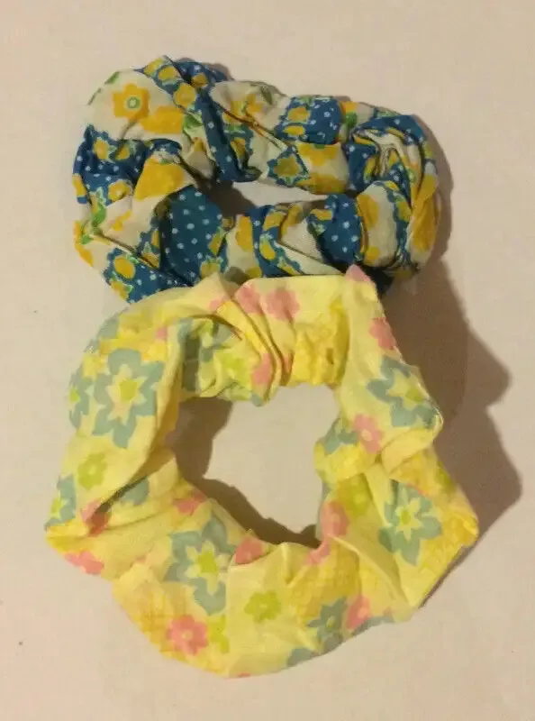 Scrunchies Hair Elastics Yellow Vintage Set For Sale - New thumbnail