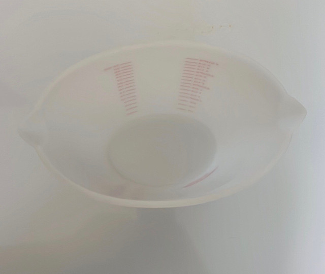 4-Cup Silicone Liquid Measuring Cup 32oz 1,000ml Never Used - photo 3
