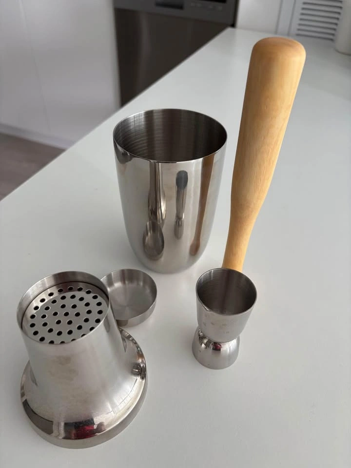 Cocktail Shaker Set – Never Used - photo 2