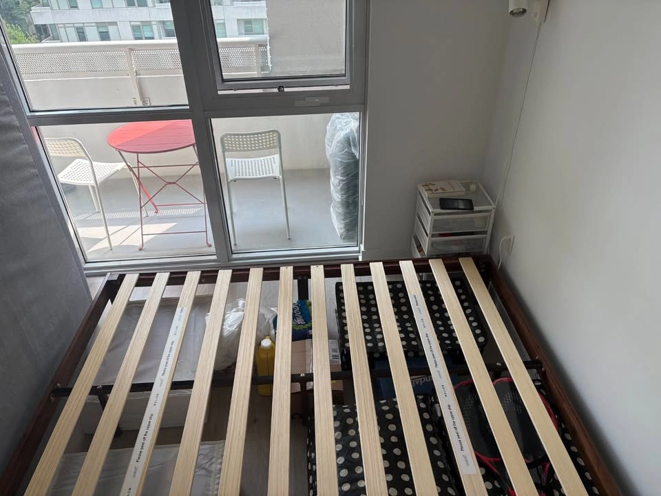 Solid Wood Bed Frame - Queen size - photo 5
