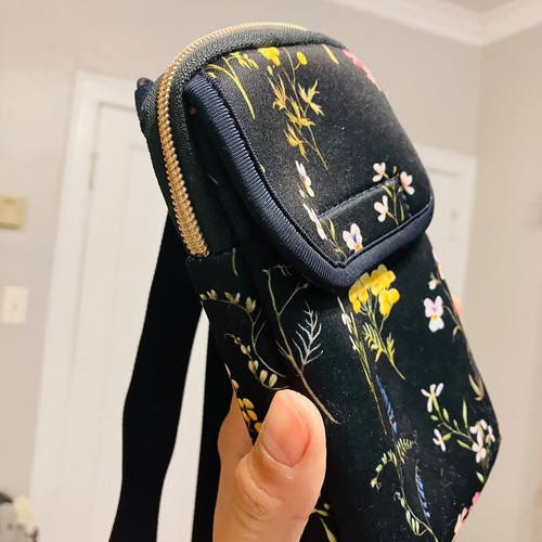 Black Floral Print Phone Crossbody Bag - photo 3