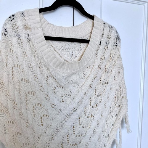 Mudd Cozy Boho Cream Knit Fringed Poncho (OS) - photo 2