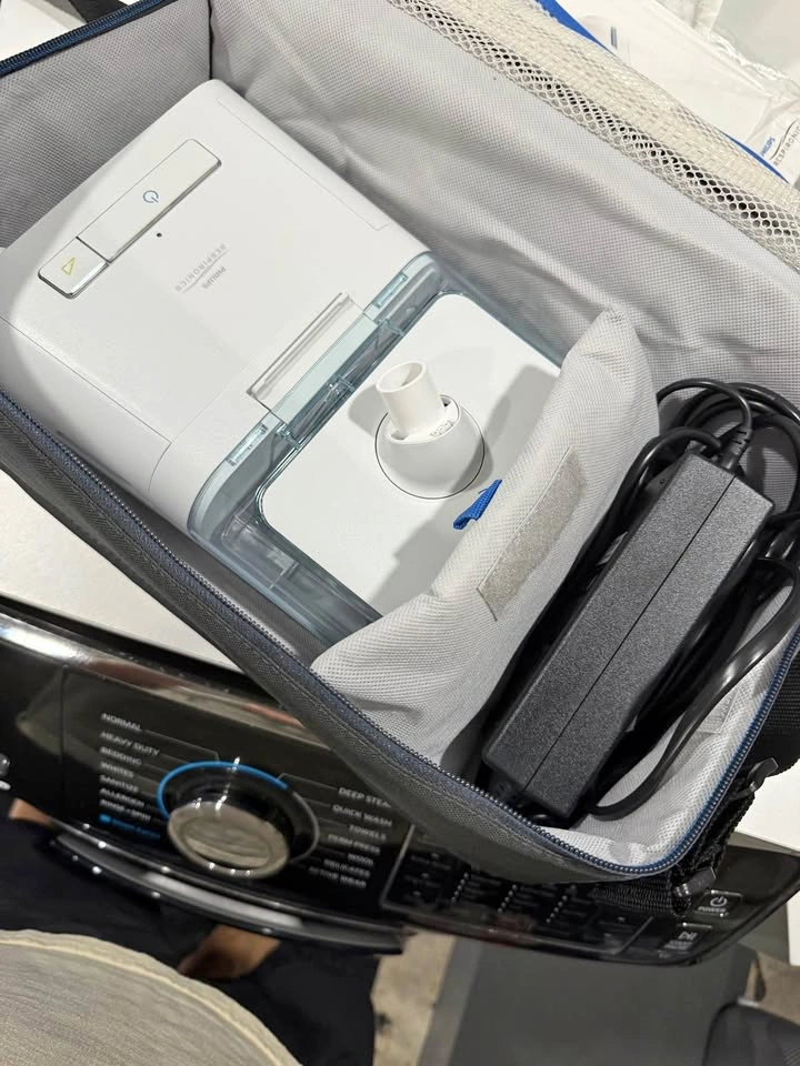 Philips Respironics CPAP Machine with Humidifier & Accessories