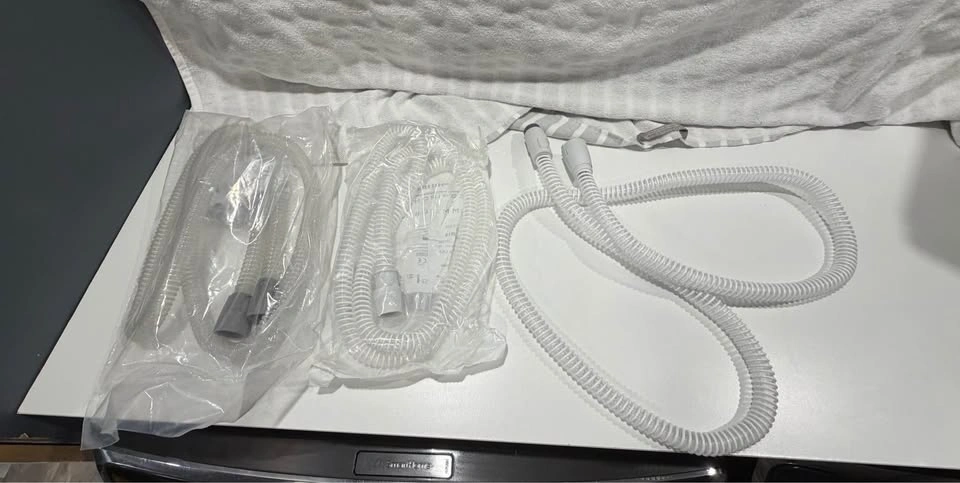 Philips Respironics CPAP Machine with Humidifier & Accessories - photo 5