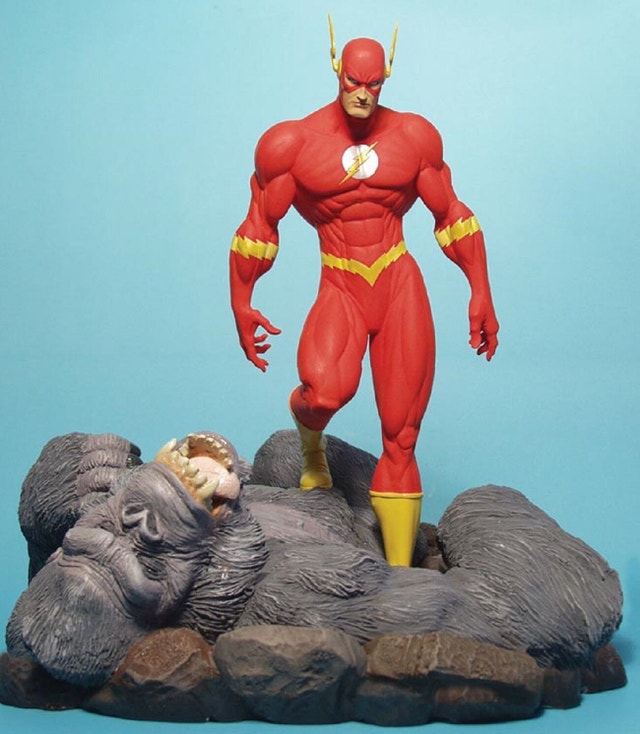 The Flash vs Gorilla Grodd FULL size statue! - photo 2