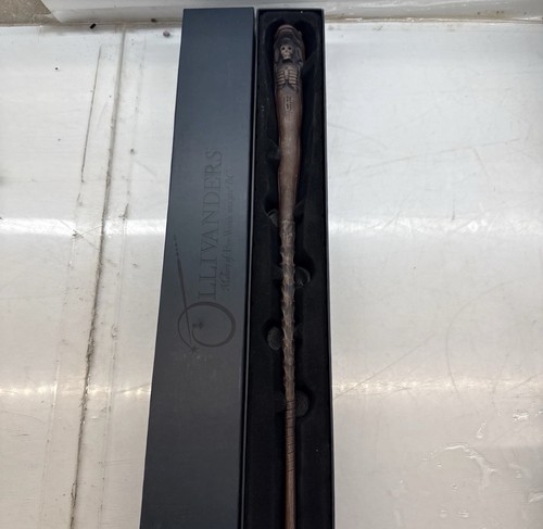 Universal Studios Wizarding World Ollivander Wand Alder 4 Harry - photo 2