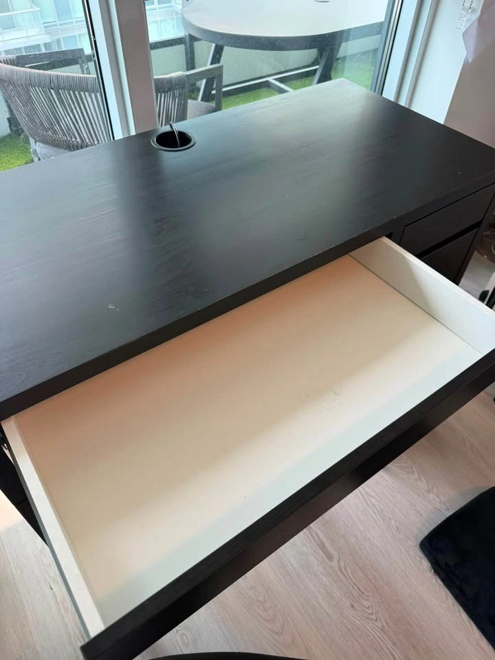 IKEA Micke - Desk, Black, 105 x 50 cm - photo 2