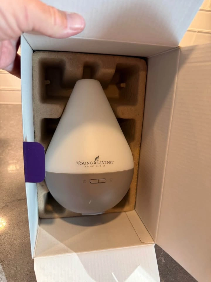 Young Living Dewdrop Essential Oil Ultrasonic Diffuser – Like Ne - photo 3