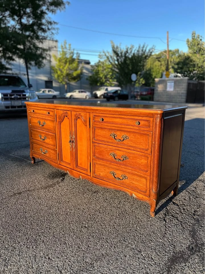 MCM 11 Drawer Dresser - photo 3