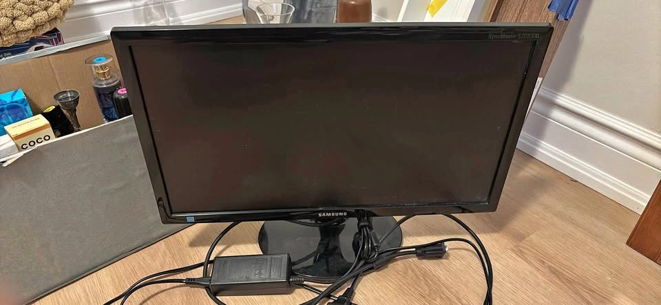 Samsung SyncMaster S20B300 Monitor 20-inch