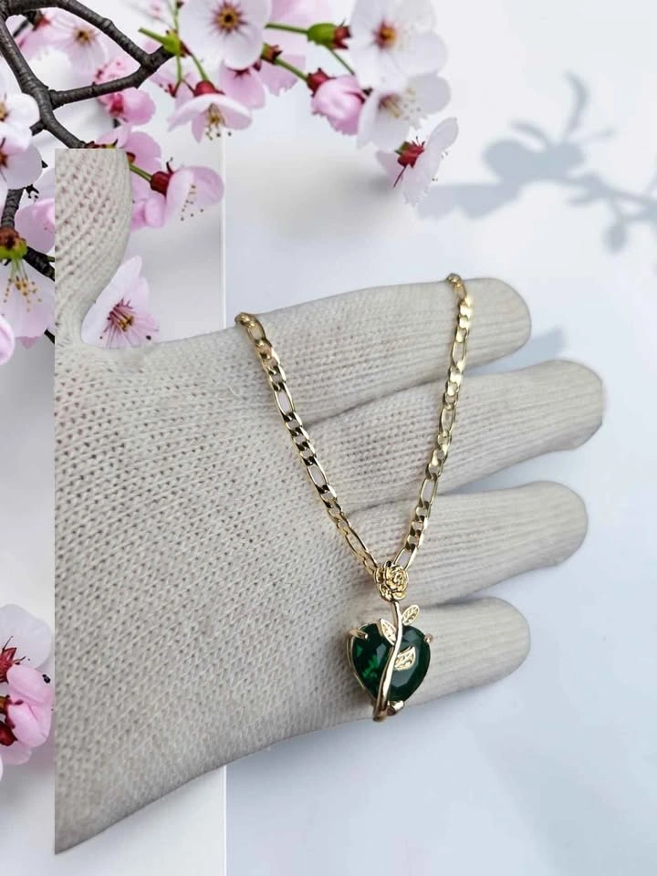 Emerald Green Heart Pendant Necklace Gold Leaf Vine Design - photo 3