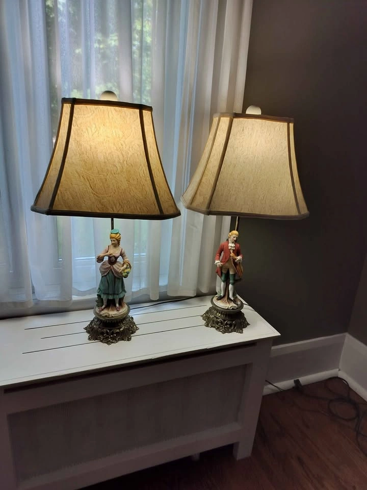 Pair of Vintage Porcelain Figurine Table Lamps - photo 2