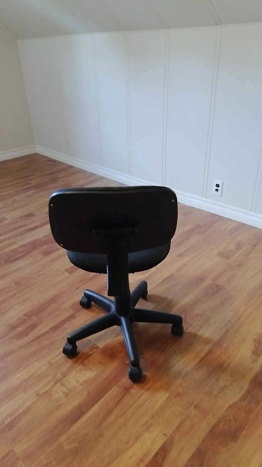 Black Armless Office Task Chair - photo 2