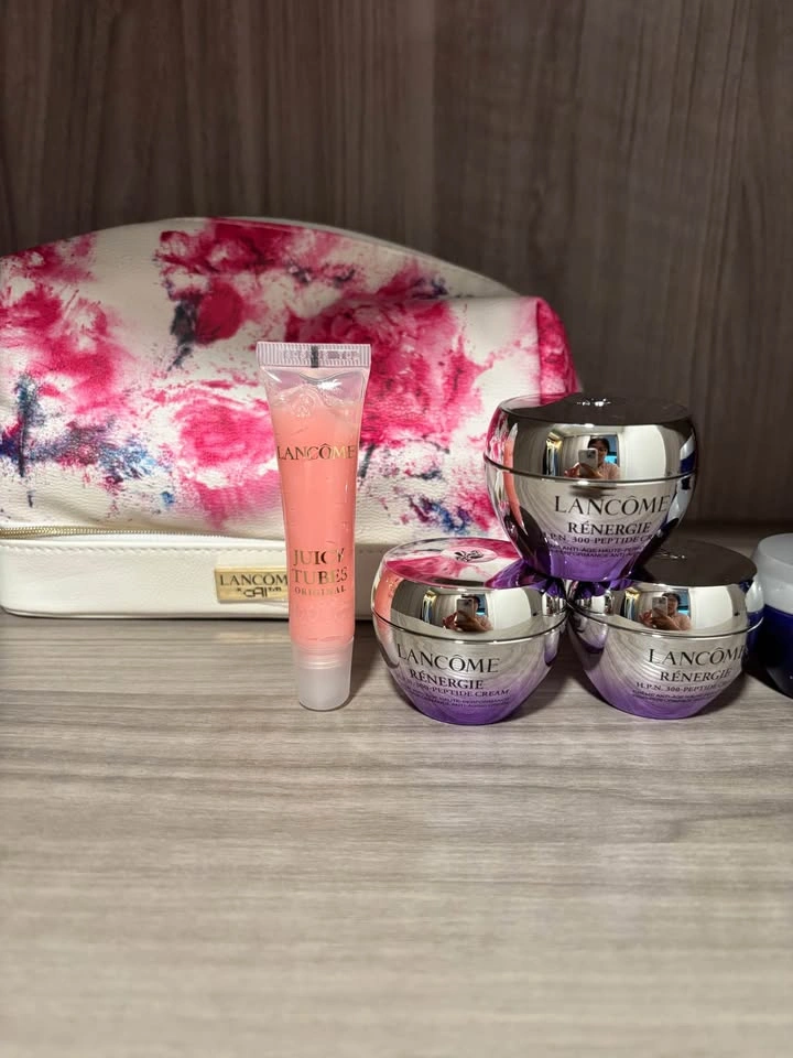 Lancôme Rénergie Skincare Set with Lip Gloss and Pouch - photo 2