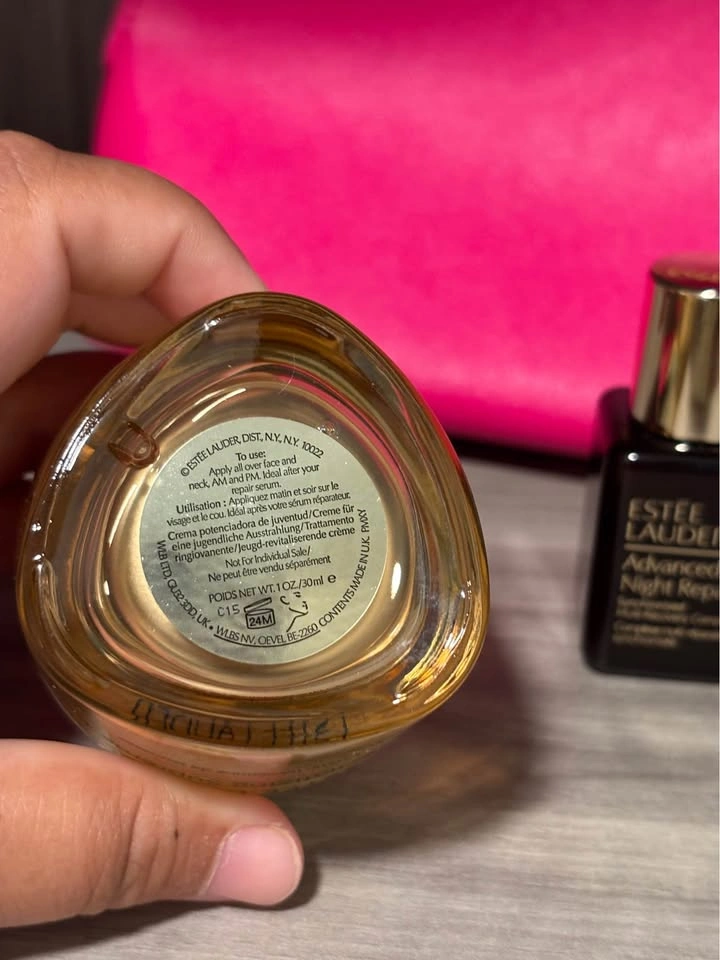 Estée Lauder Face Cream, Night Repair Serums & Lancôme Bag - photo 4