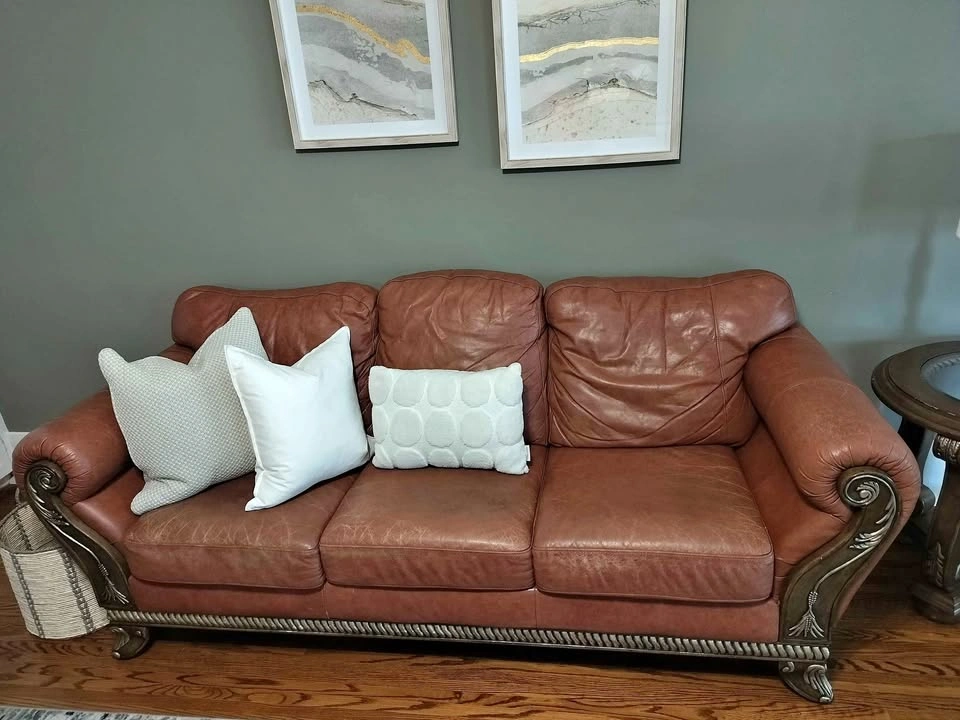 Real Leather Elegant 3-Piece Couch set with 3 tables