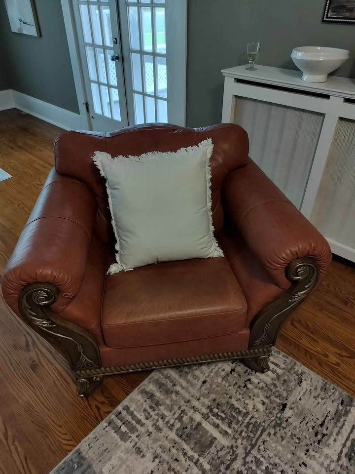 Real Leather Elegant 3-Piece Couch set with 3 tables - photo 2