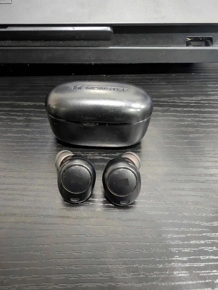 Monster Wireless Achieve Airlinks 300 - photo 3