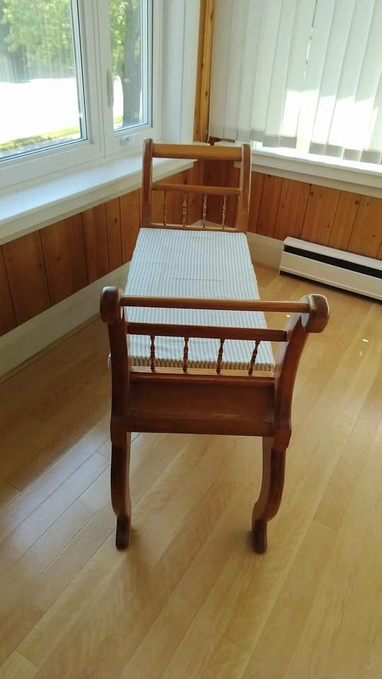 Vintage Wooden Sleigh Bench with Padded Seat - photo 2