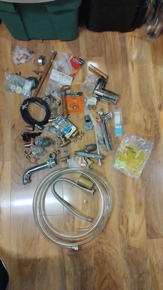 Assorted Plumbing Parts and Fittings Lot - photo 2