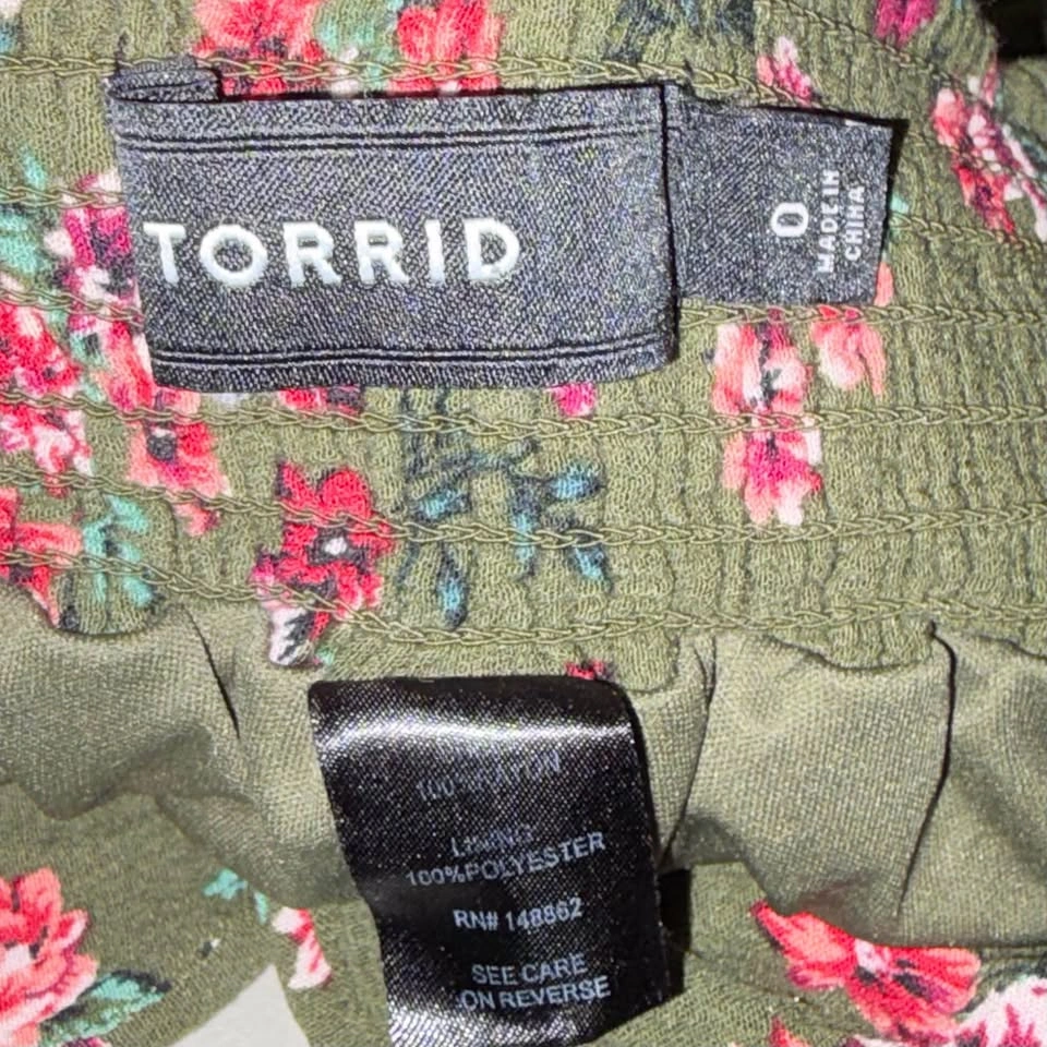 Torrid Floral Shorts Size 0/XL - photo 3