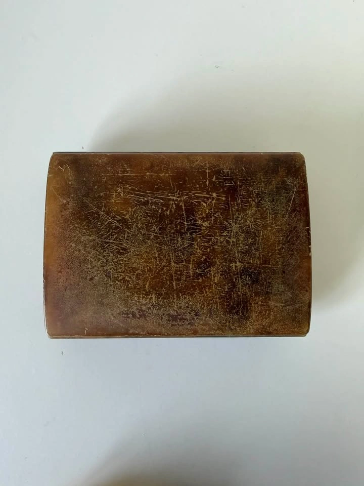 Vintage Carved Amber Stone Trinket Box - Brass Hinged Box - photo 3