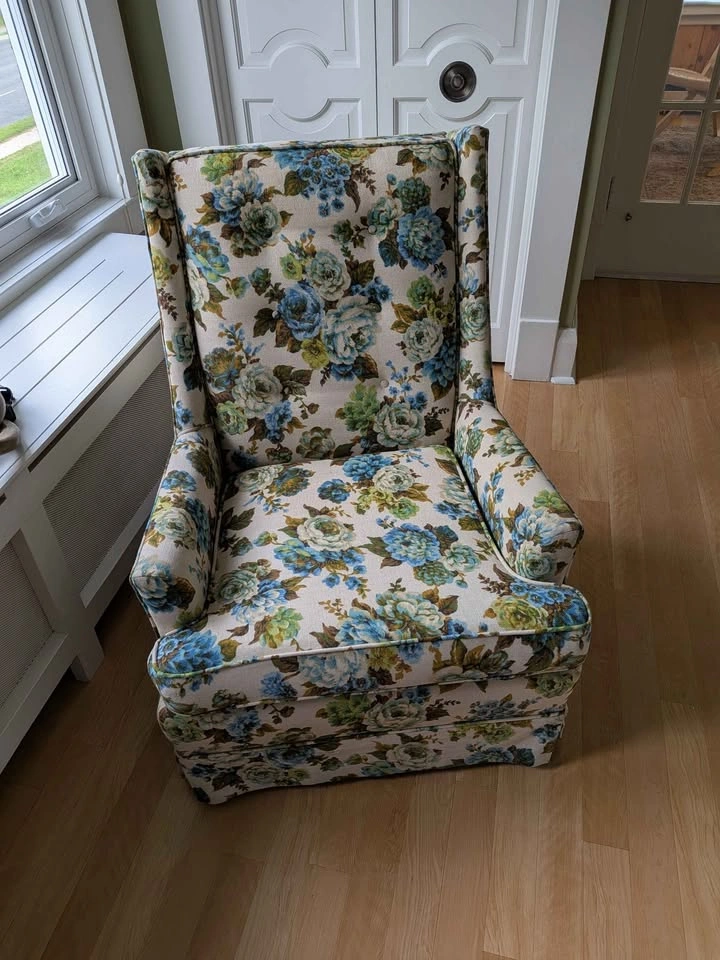 vintage wing back chair floral retro - photo 3