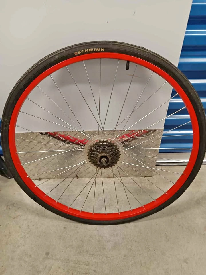 Schwinn 700c Rear Bicycle Wheel