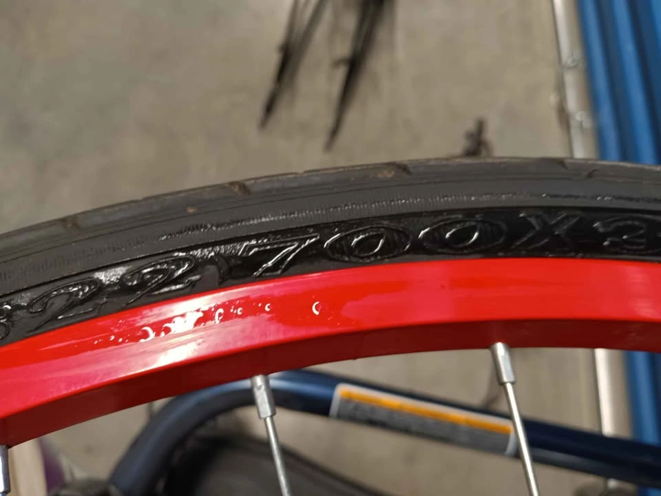 Schwinn 700c Rear Bicycle Wheel - photo 3